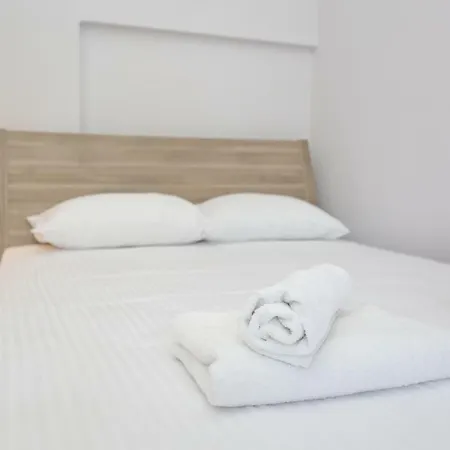 Pantheon Center Apartament *